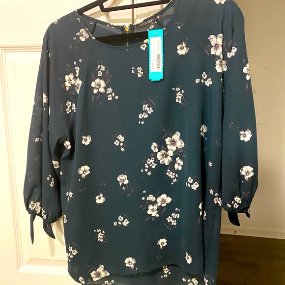 NWT! Dark teal Papermoon blouse w/ bow tie sleeves. Adorable! - Picture 2 of 4